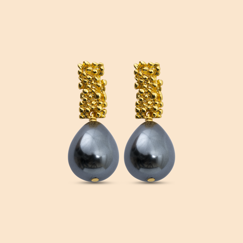 Royal Pearl Earrings Black